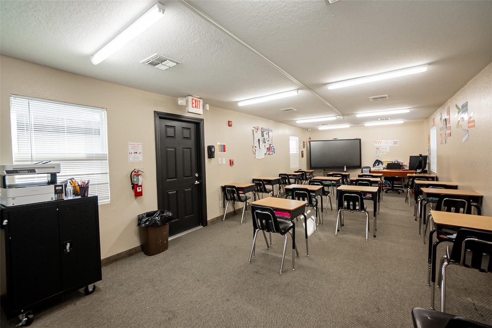 ACREAGE & UNREC - Commercial Sale