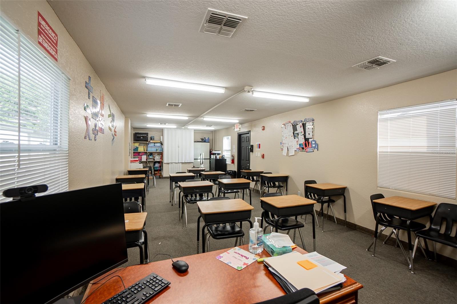 ACREAGE & UNREC - Commercial Sale