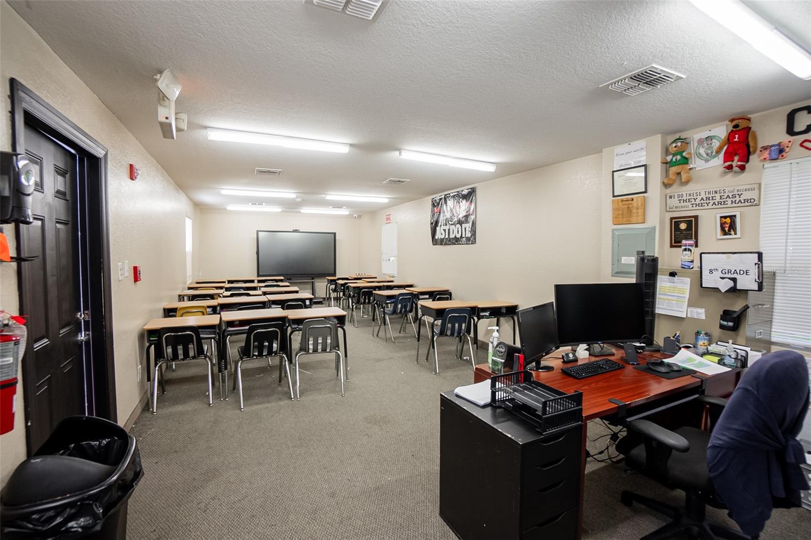 ACREAGE & UNREC - Commercial Sale