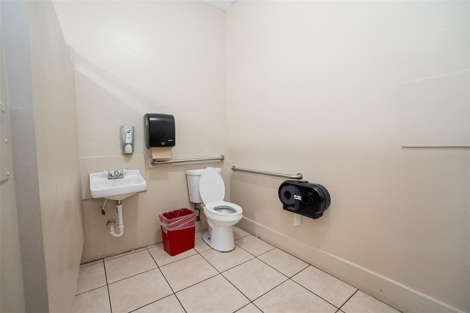 ACREAGE & UNREC - Commercial Sale