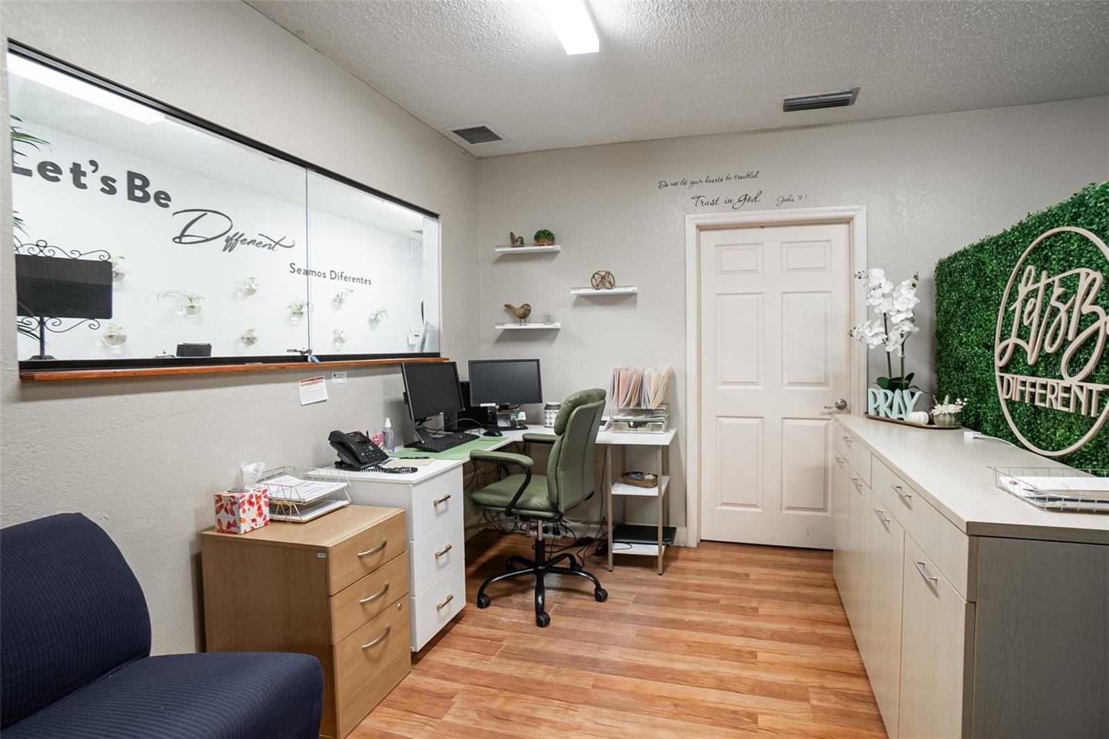 ACREAGE & UNREC - Commercial Sale