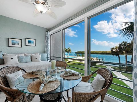 A home in LONGBOAT KEY