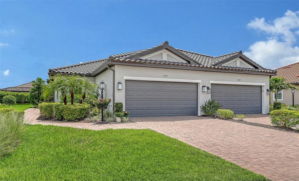 4737 TORTONA CT, BRADENTON, FL 34211 - Image bcdb0b84e7521fc7eb7e8e750076d35a/1912299677