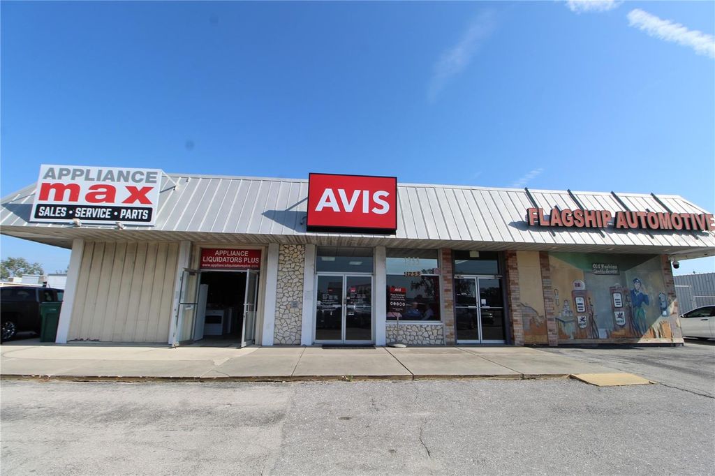 Photo of 1255 Us-41-Byp Byp, Venice, FL 34285 (MLS # A4640615)