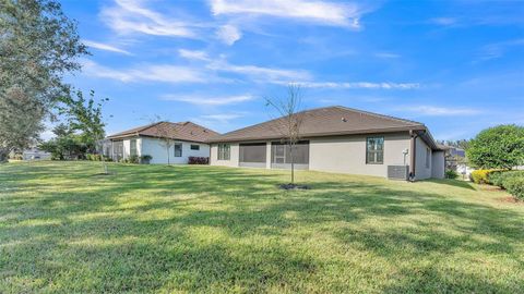 A home in AUBURNDALE