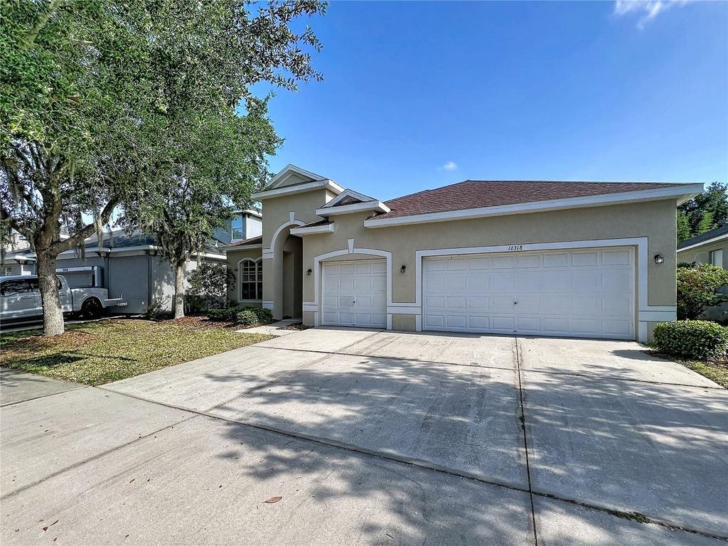 Photo of 16318 Bridgelawn Avenue, Lithia, FL 33547 (MLS # TB8439837)