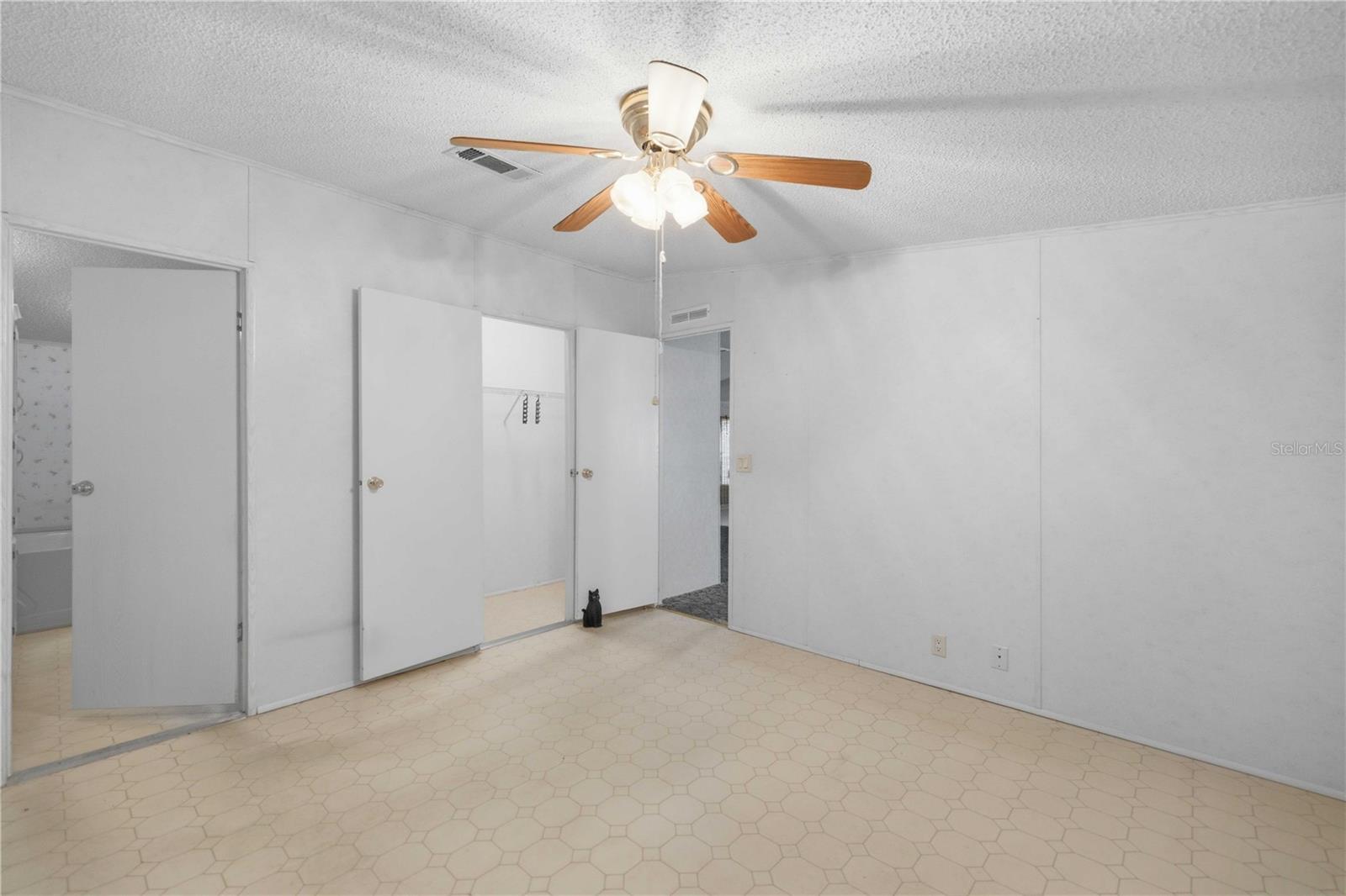 UNIT TWO MDWS - Residential