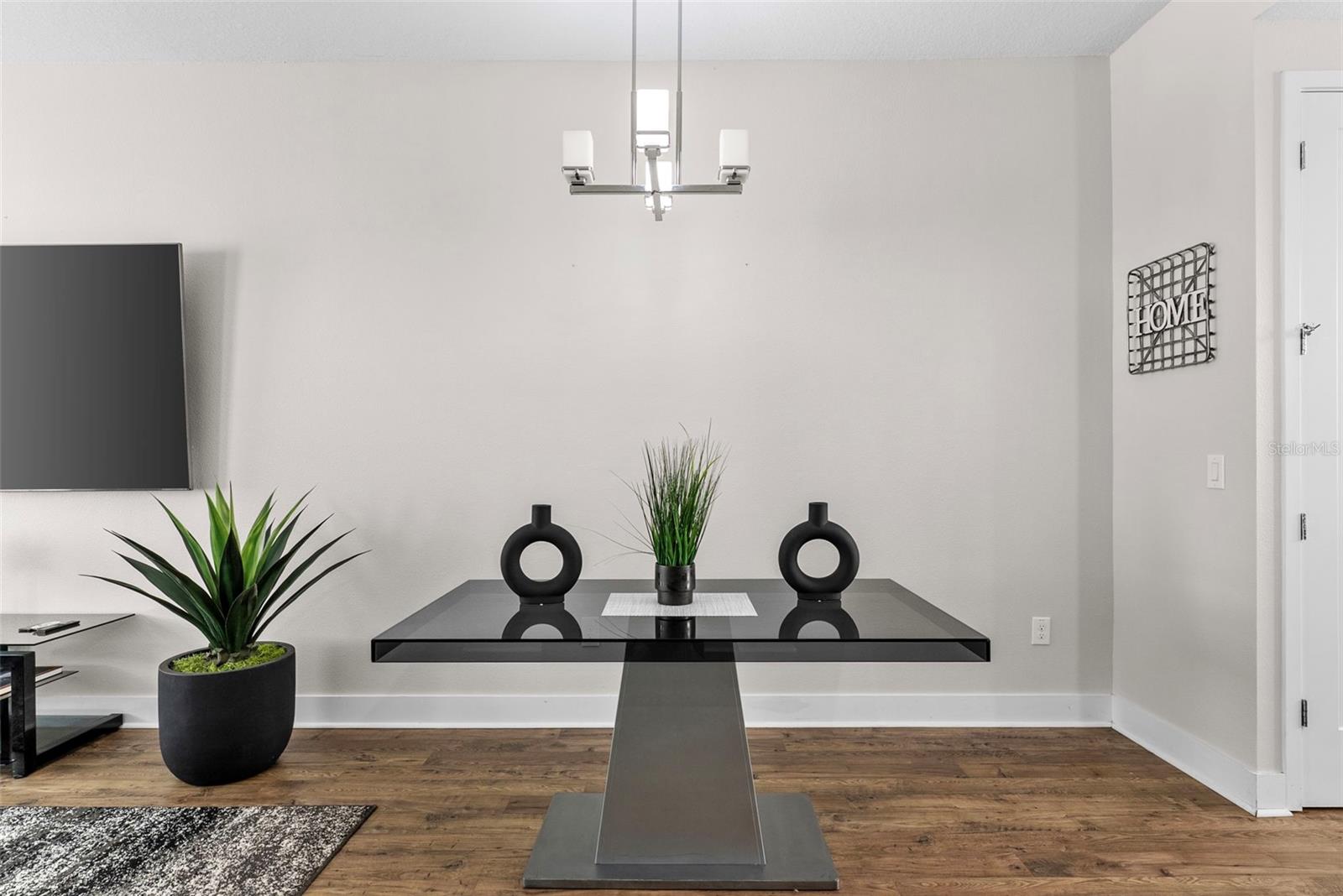 WESTSHORE VILLAGE TWNHMS - Residential