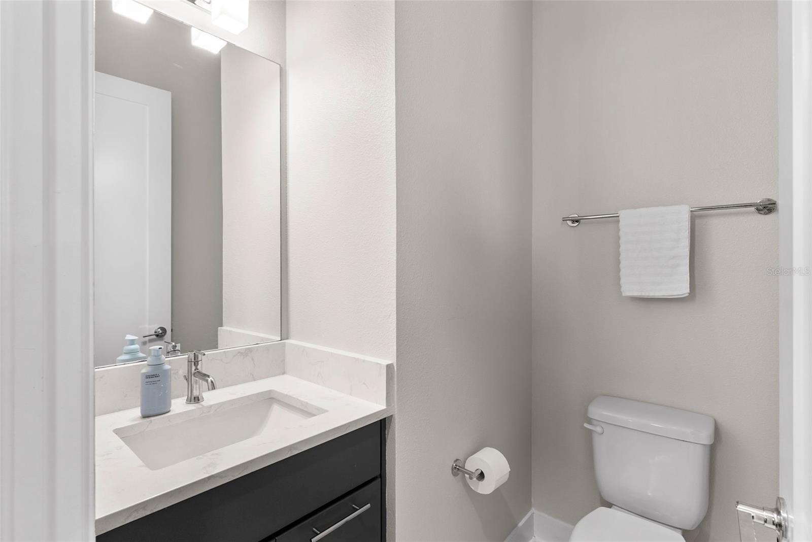 WESTSHORE VILLAGE TWNHMS - Residential