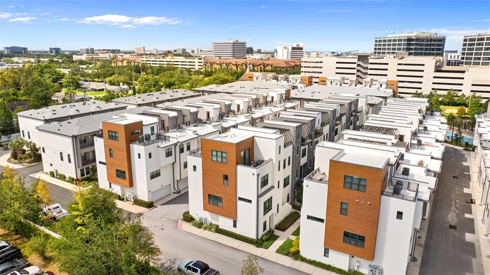 WESTSHORE VILLAGE TWNHMS - Residential