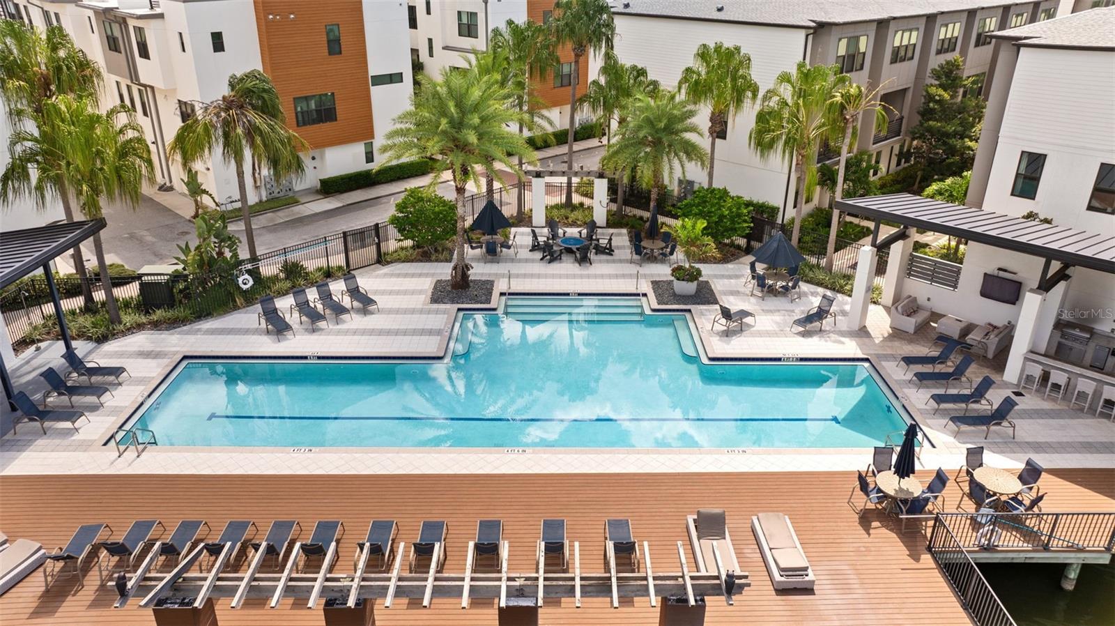 WESTSHORE VILLAGE TWNHMS - Residential