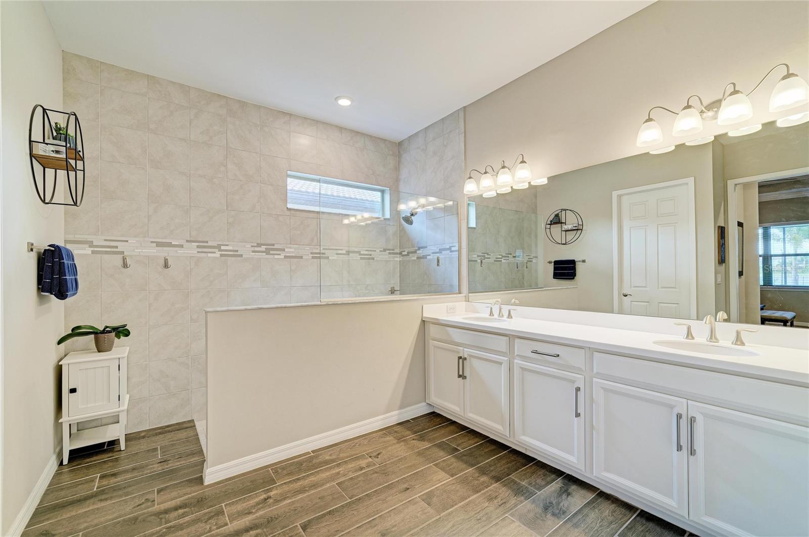 TOSCANA ISLES - Residential