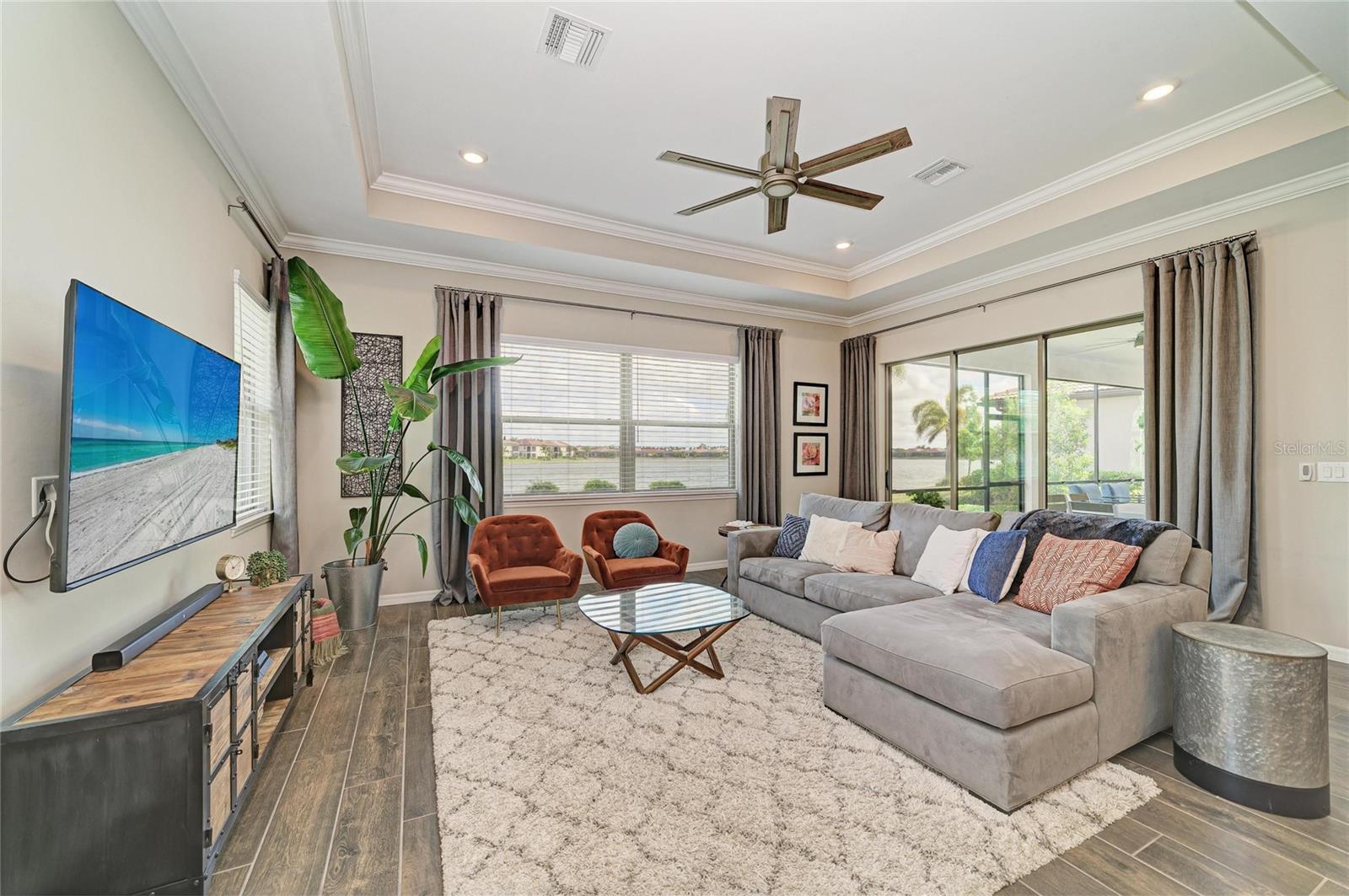 TOSCANA ISLES - Residential