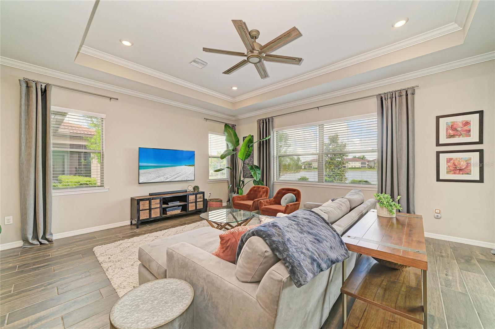 TOSCANA ISLES - Residential