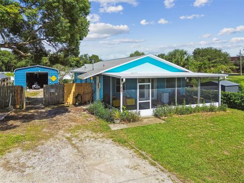 Photo of 87 Lone Star Street, Umatilla, FL 32784 (MLS # O6350668)