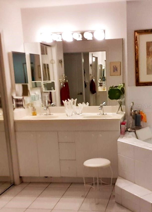 CARRIAGE GATE SUB - Residential Lease