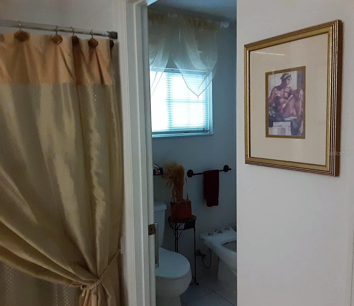 CARRIAGE GATE SUB - Residential Lease