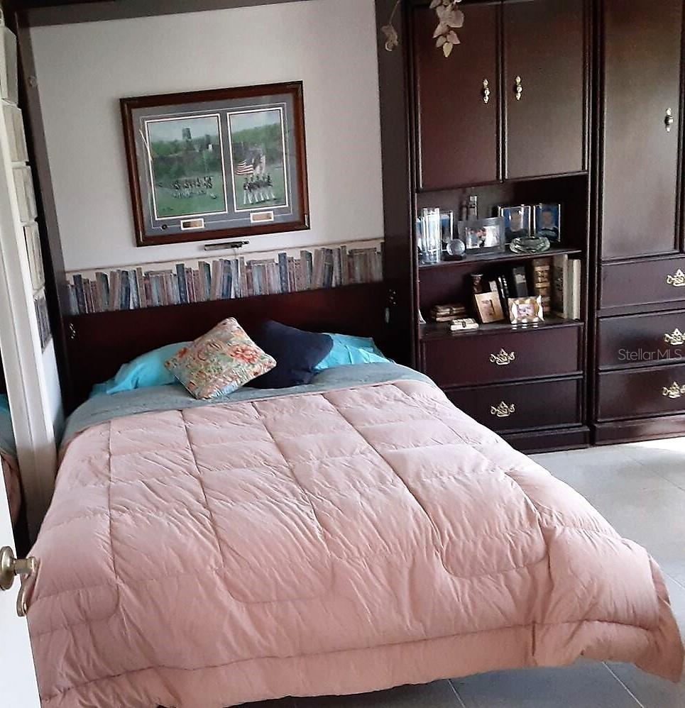 CARRIAGE GATE SUB - Residential Lease