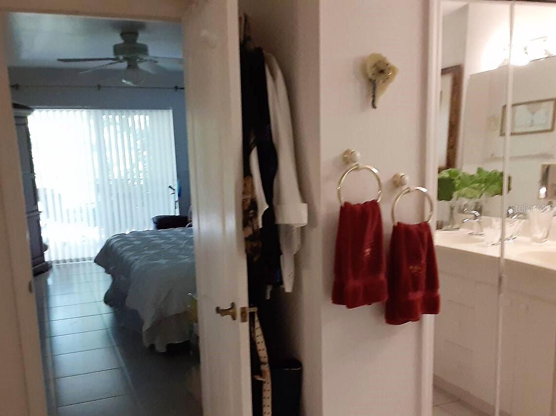 CARRIAGE GATE SUB - Residential Lease