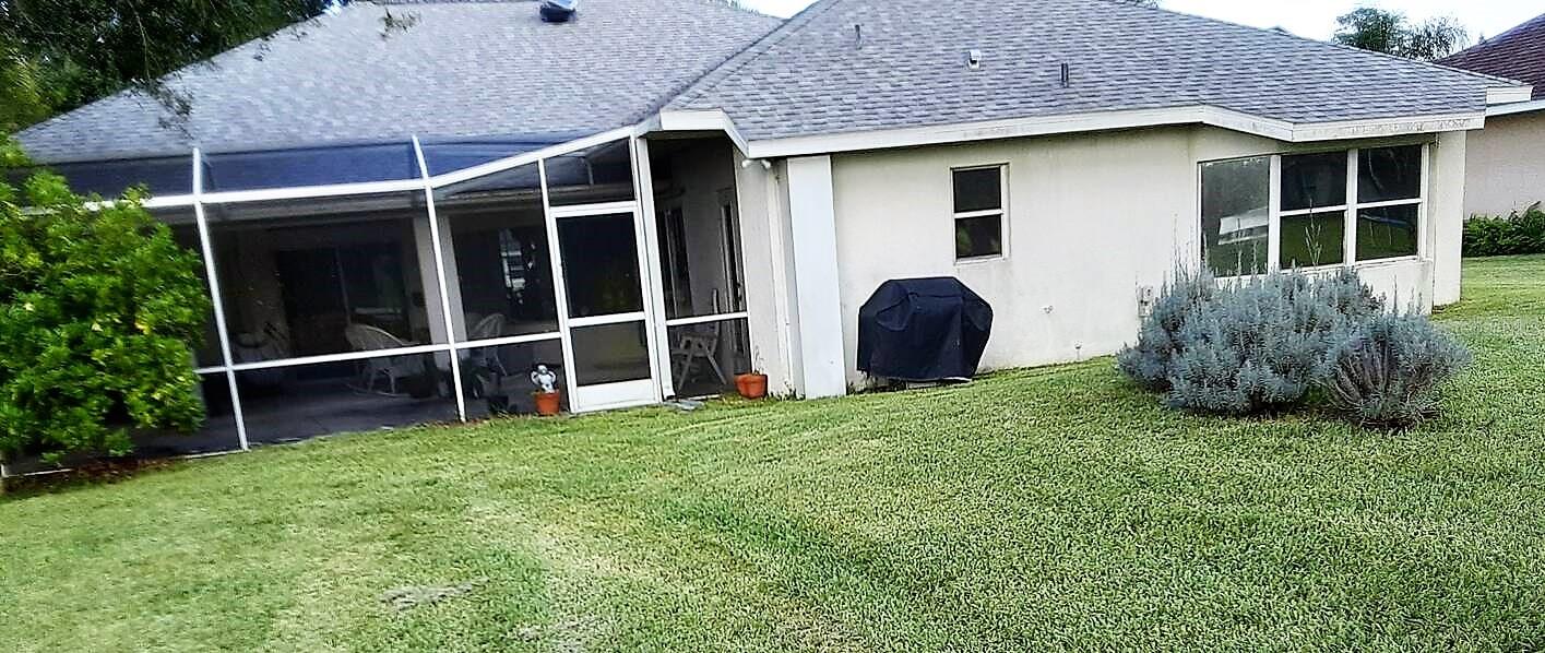 CARRIAGE GATE SUB - Residential Lease