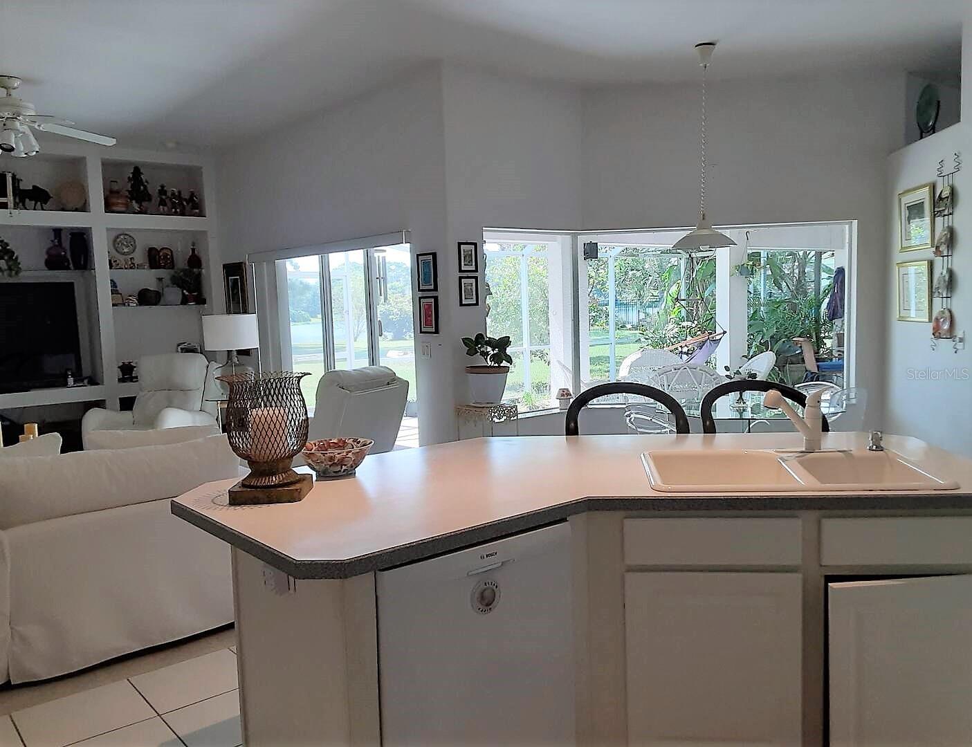 CARRIAGE GATE SUB - Residential Lease