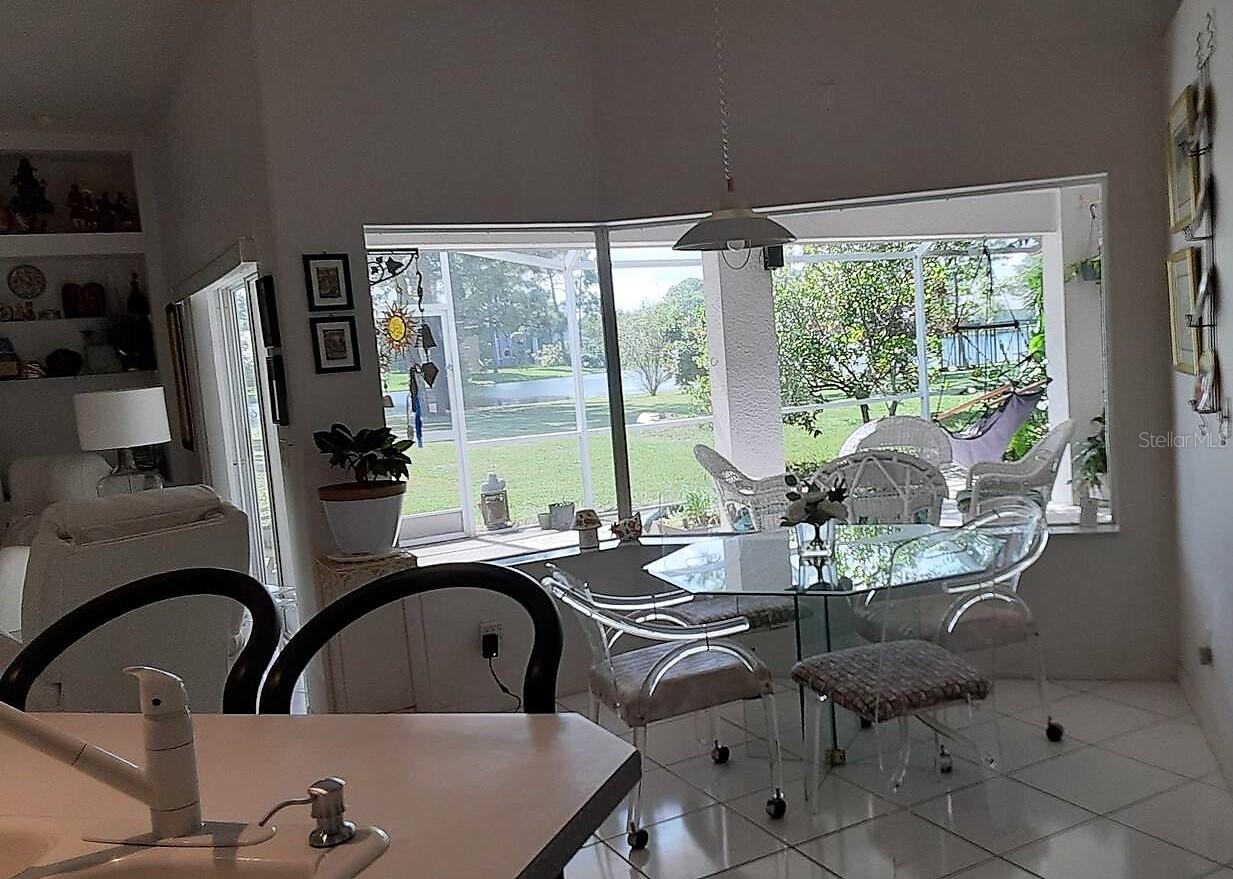 CARRIAGE GATE SUB - Residential Lease