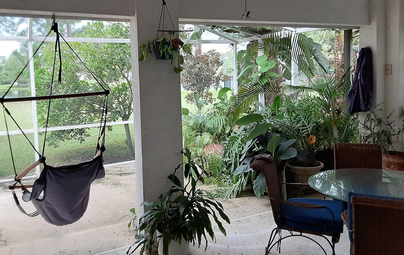 CARRIAGE GATE SUB - Residential Lease