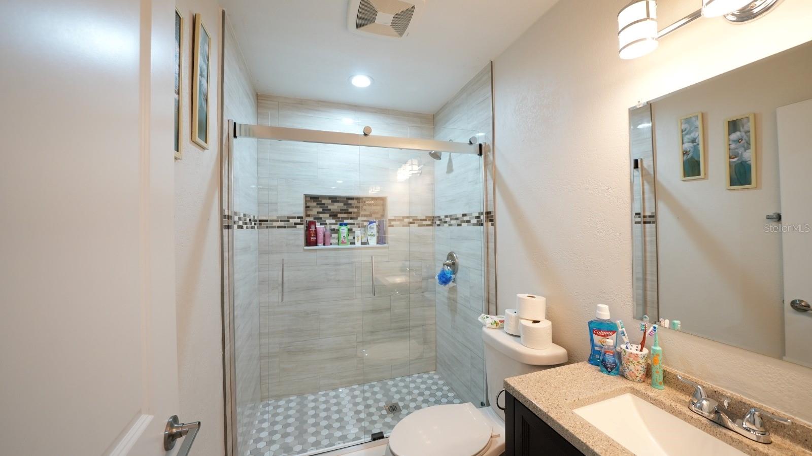 EDGEWOOD - Residential Lease