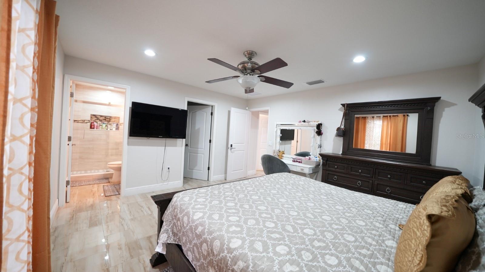 EDGEWOOD - Residential Lease