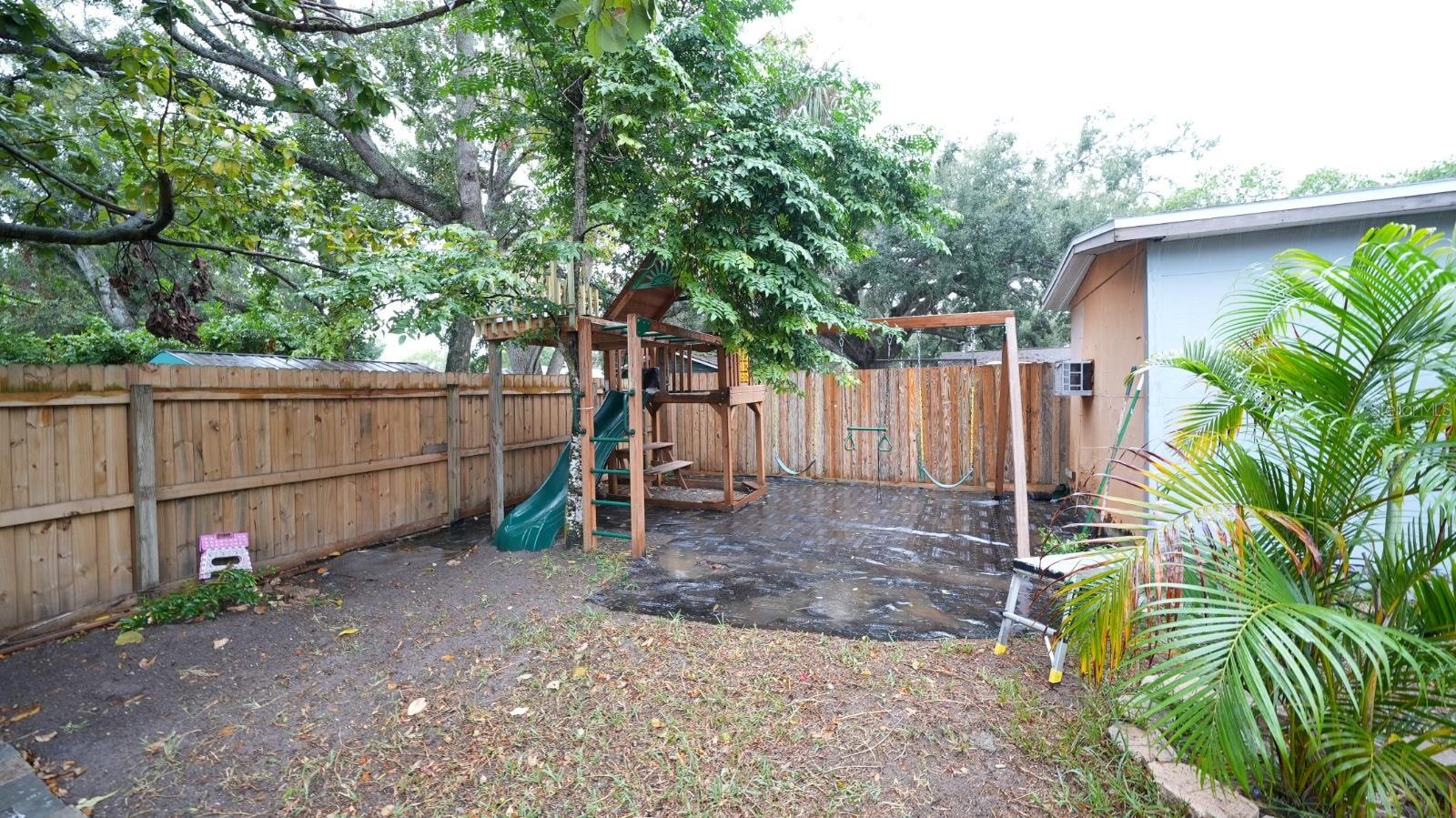 EDGEWOOD - Residential Lease