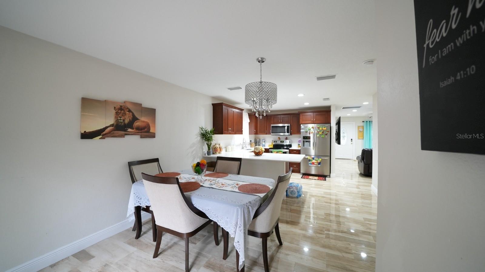 EDGEWOOD - Residential Lease