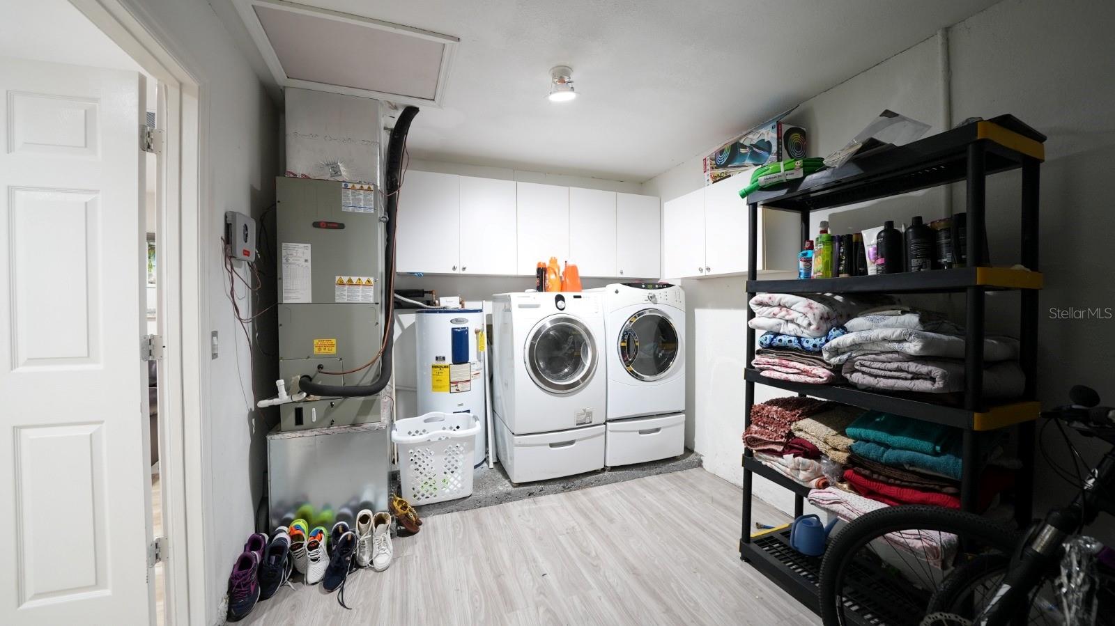 EDGEWOOD - Residential Lease