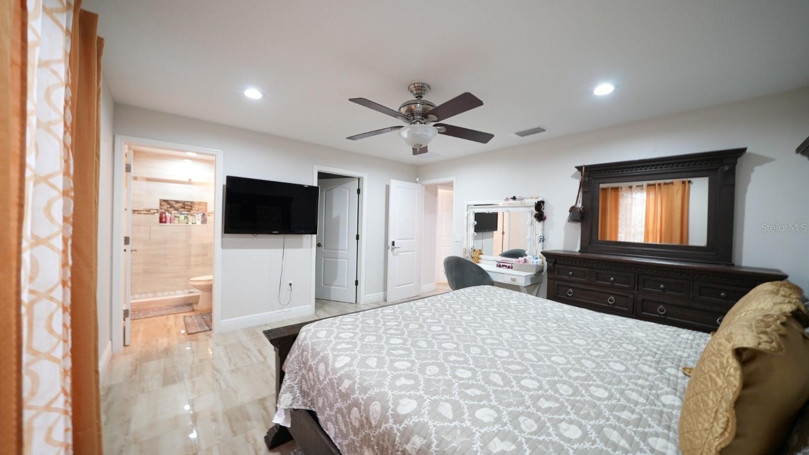 EDGEWOOD - Residential Lease