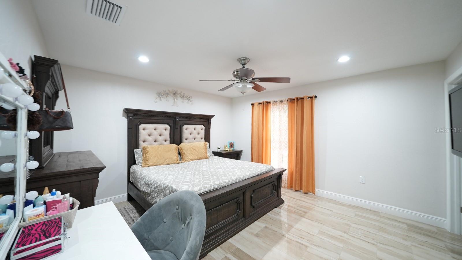 EDGEWOOD - Residential Lease