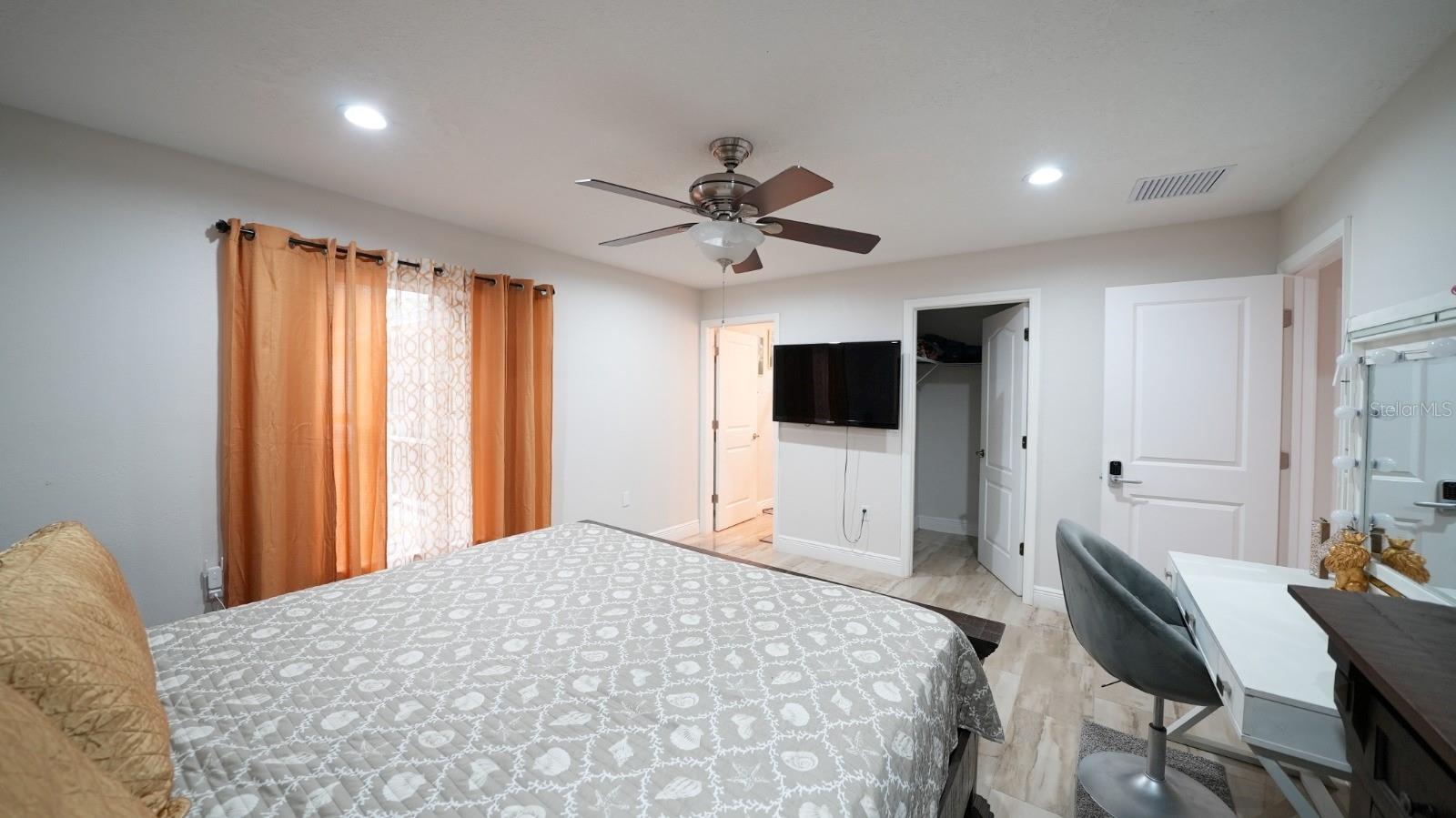 EDGEWOOD - Residential Lease