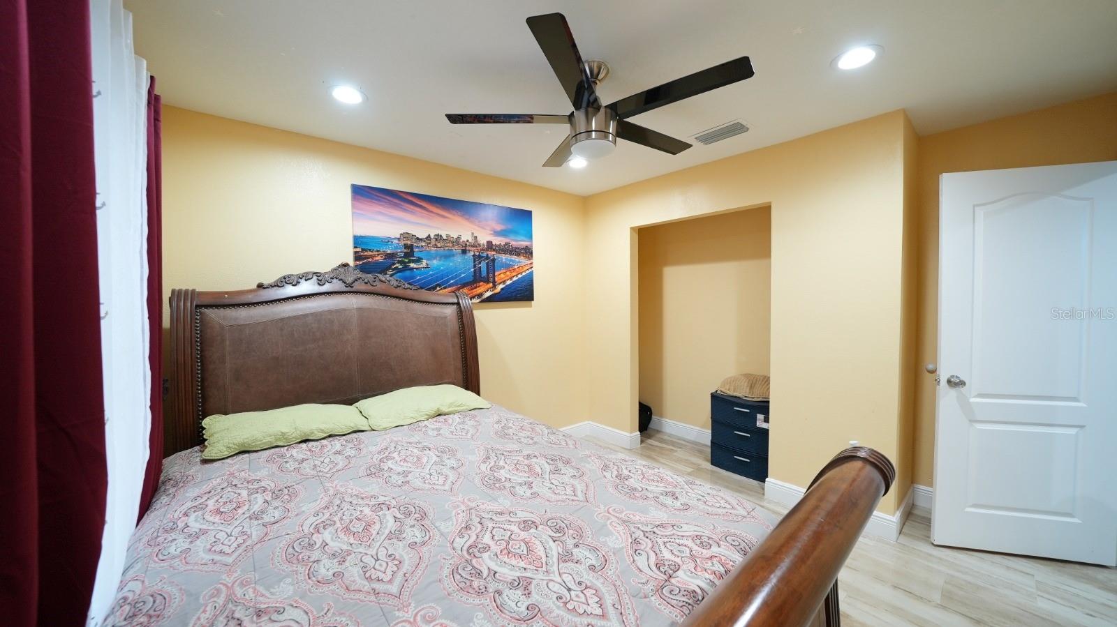 EDGEWOOD - Residential Lease