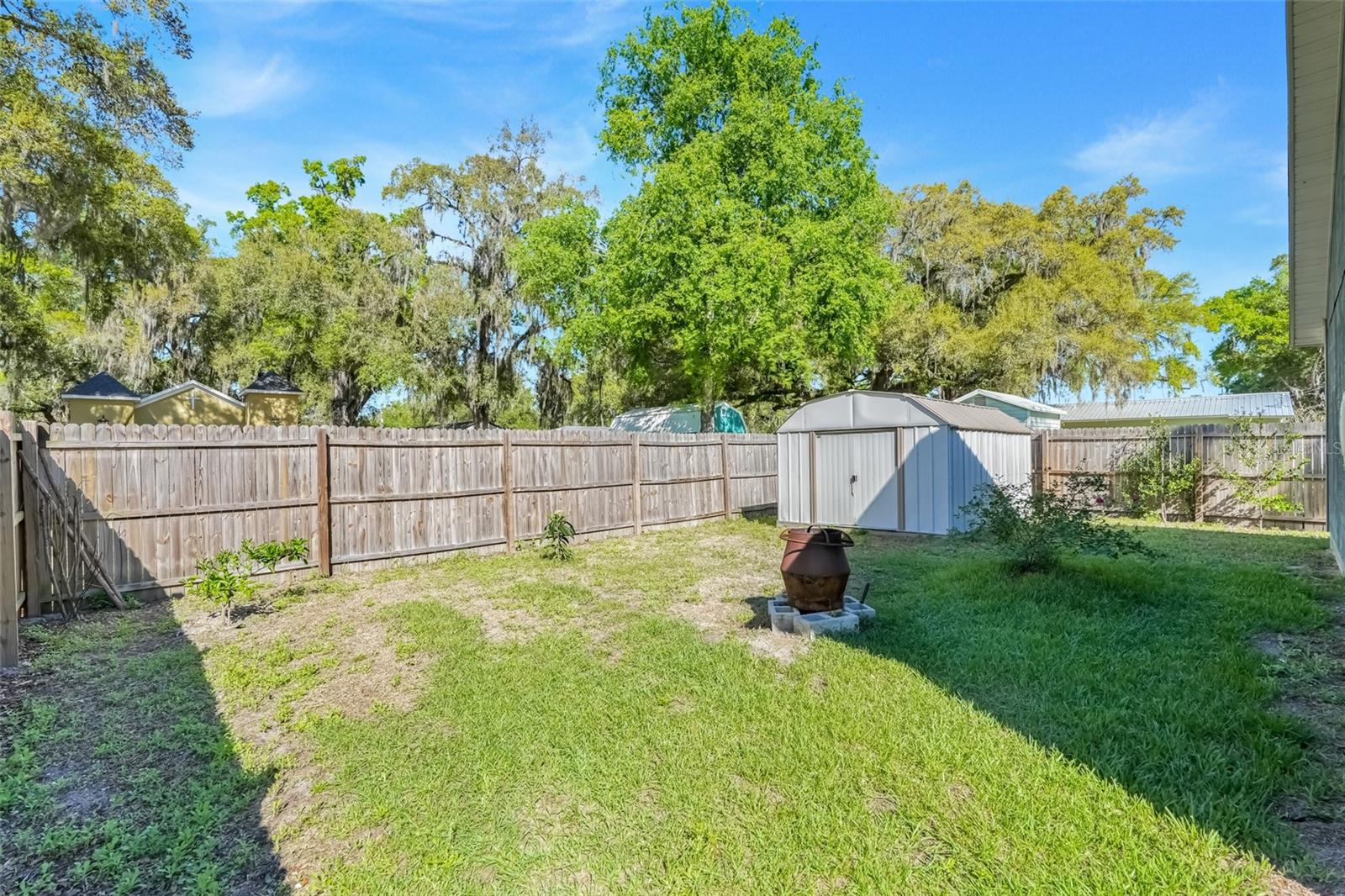 SOUTH SIDE - Residential