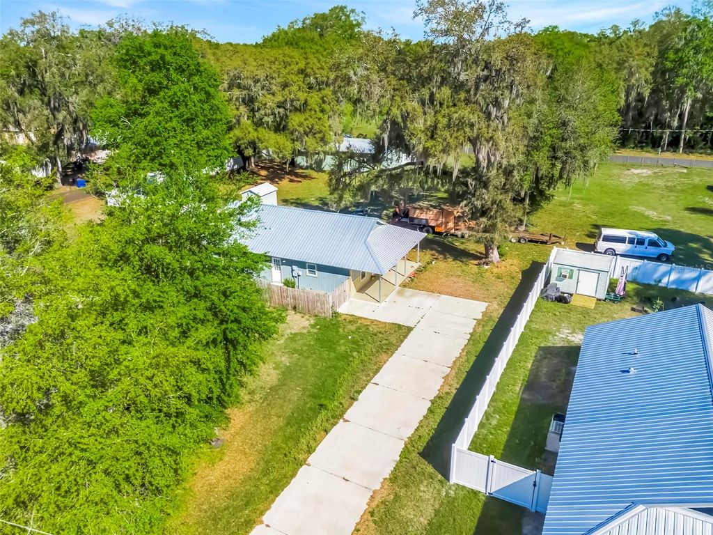 Photo of 342 NW 9th Avenue, Webster, FL 33597 (MLS # G5109778)
