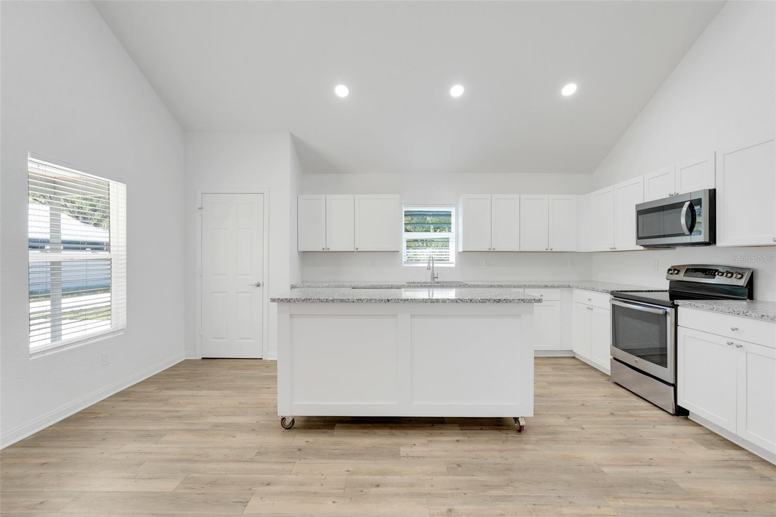 SOUTH SIDE - Residential