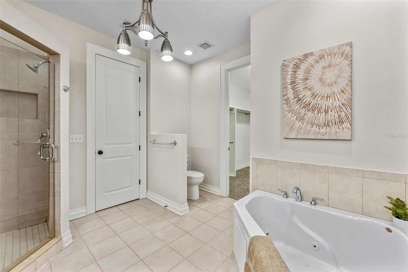 SUBURB ROYAL - Residential