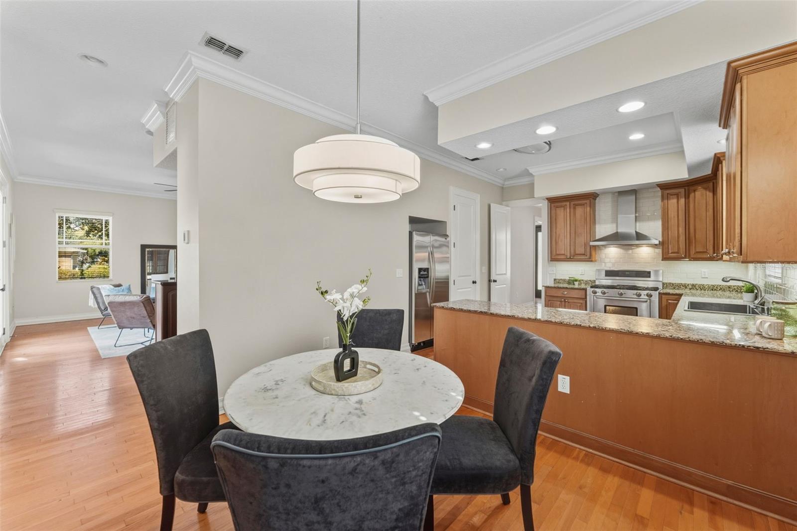 SUBURB ROYAL - Residential