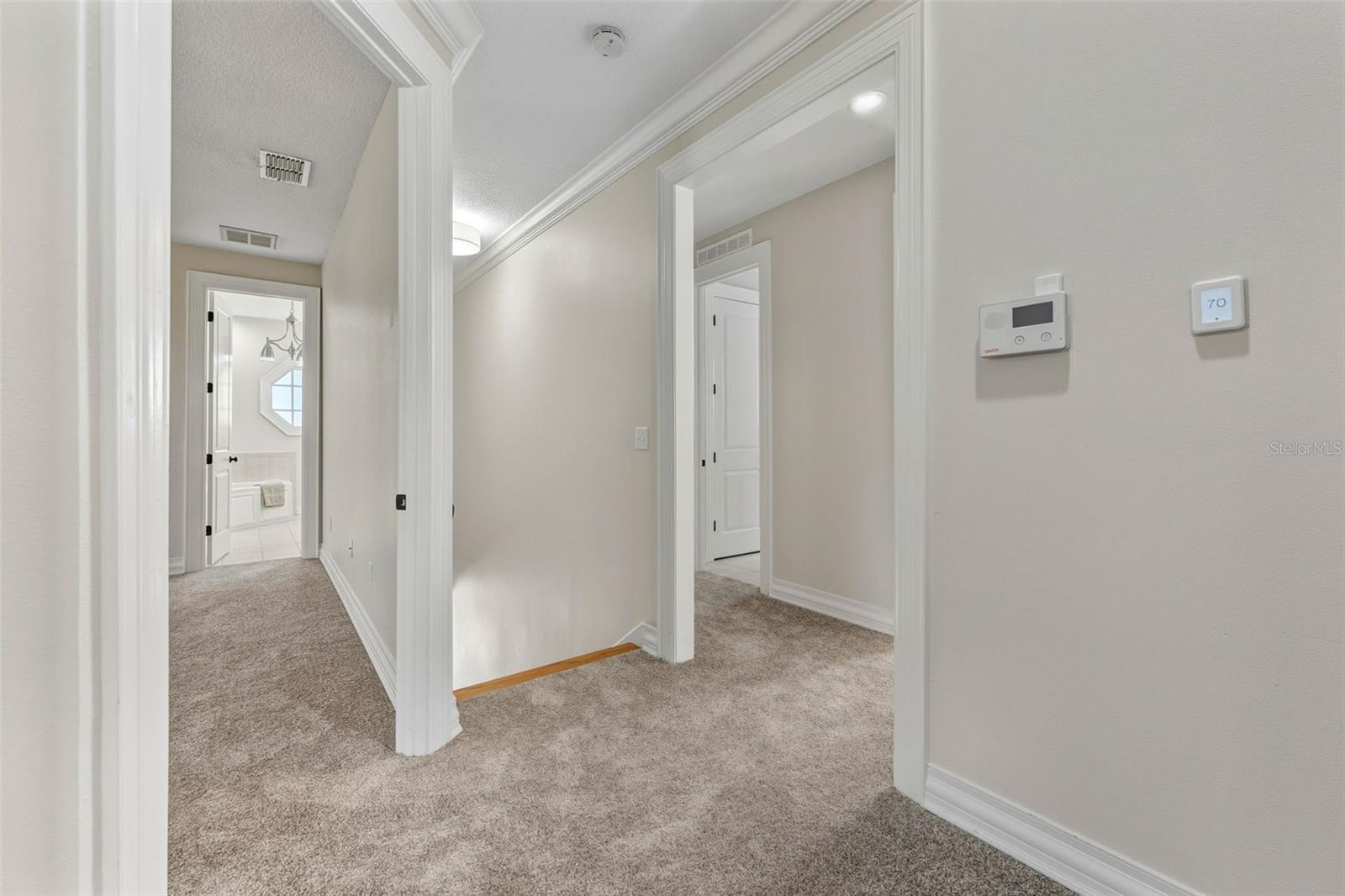 SUBURB ROYAL - Residential