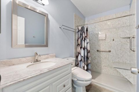 Tiny photo for 723 Heathrow Avenue, Lady Lake, FL 32159 (MLS # G5113691)