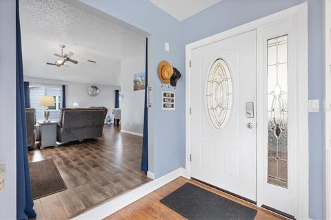 Tiny photo for 723 Heathrow Avenue, Lady Lake, FL 32159 (MLS # G5113691)