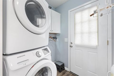Tiny photo for 723 Heathrow Avenue, Lady Lake, FL 32159 (MLS # G5113691)