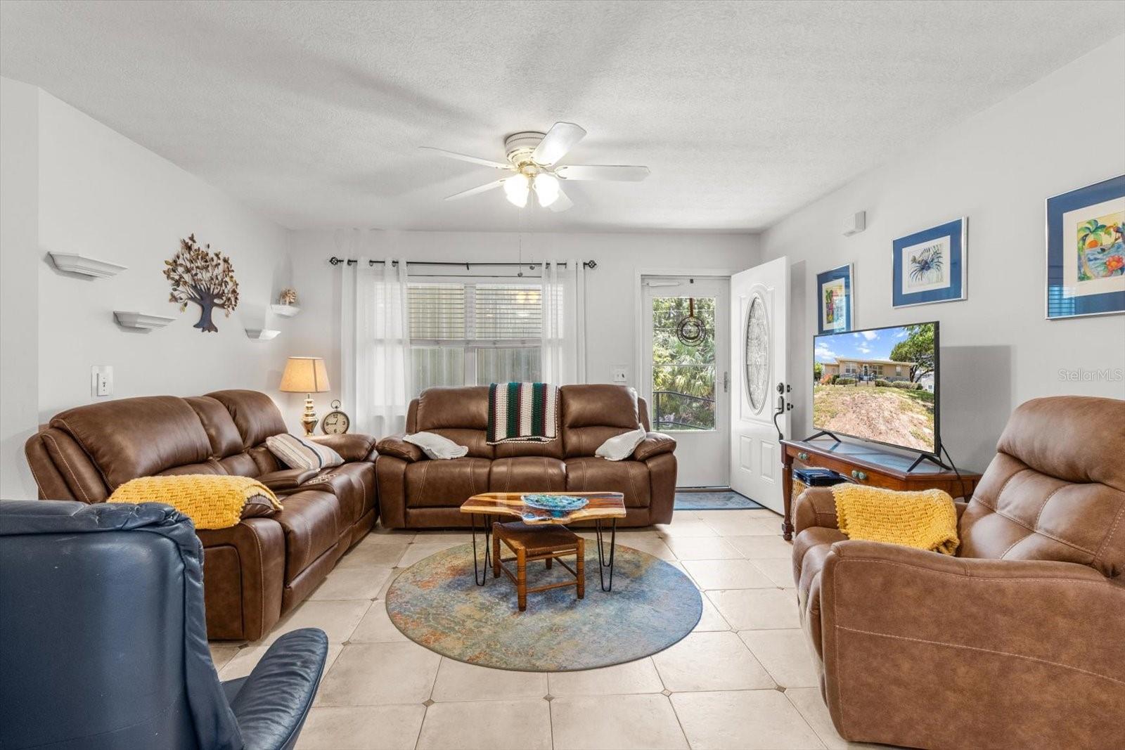 2542 N REGATTA POINT