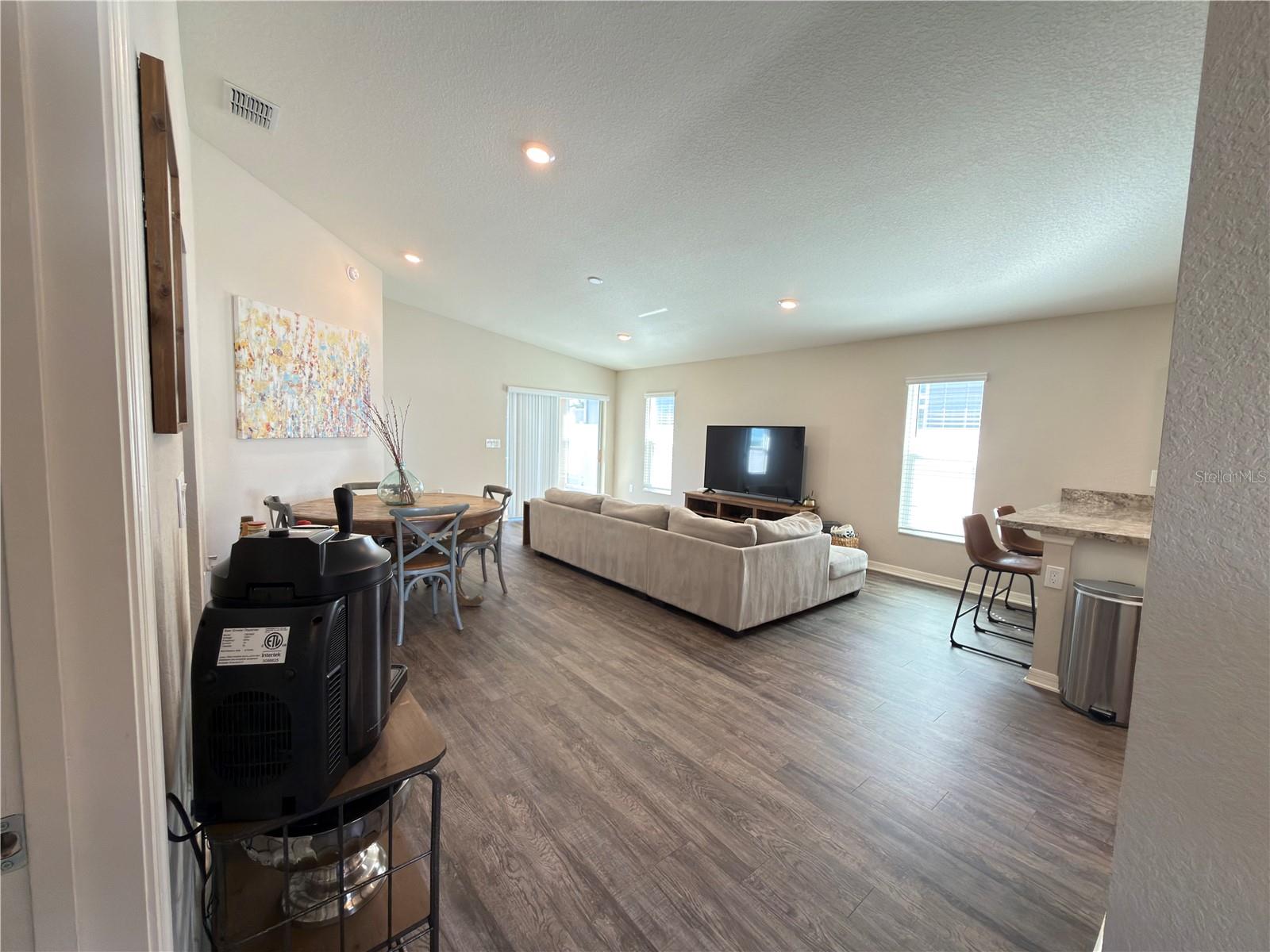 SUMMERVIEW XING - Residential