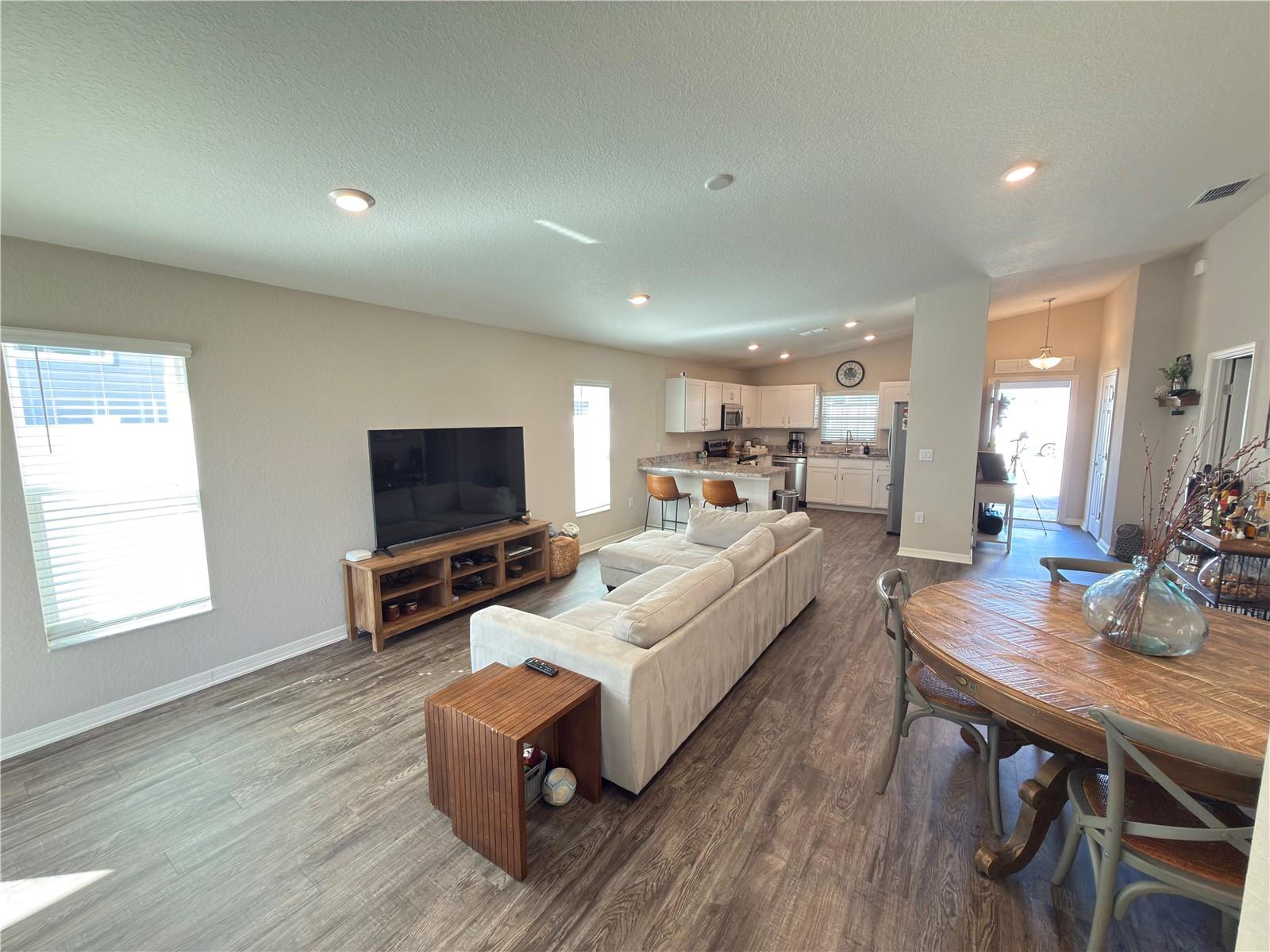 SUMMERVIEW XING - Residential