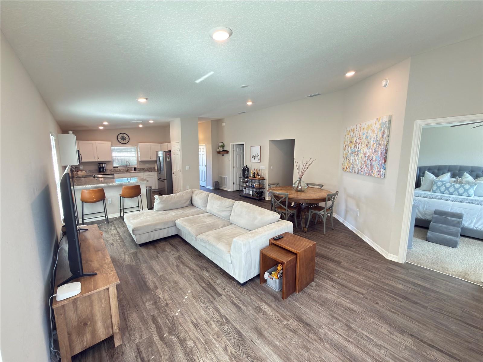 SUMMERVIEW XING - Residential