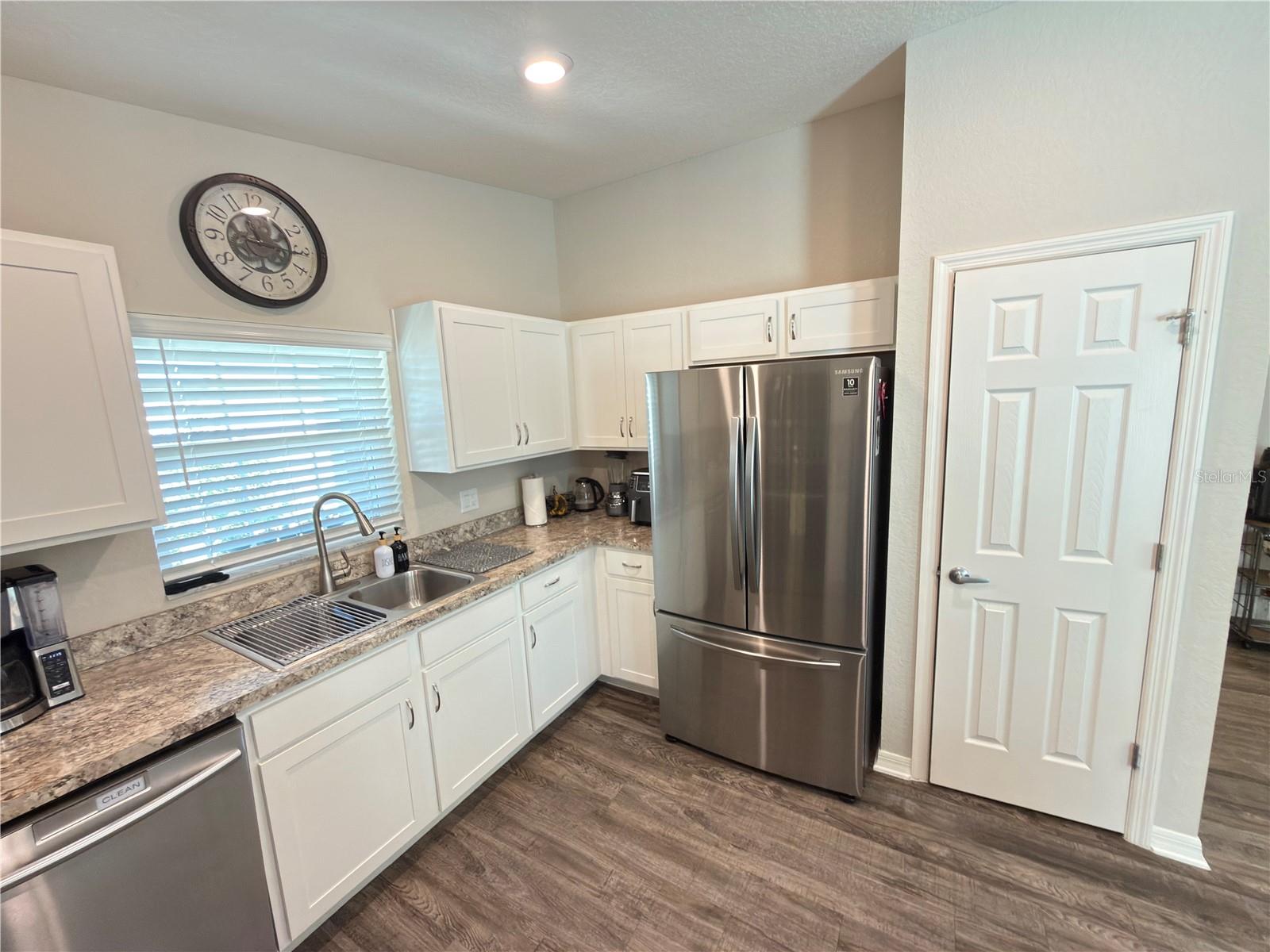 SUMMERVIEW XING - Residential